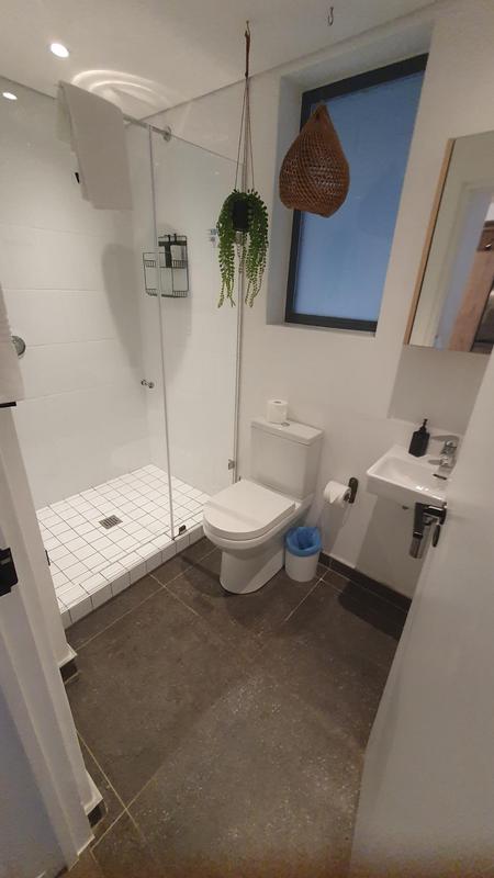 2 Bedroom Property for Sale in Sea Point Western Cape